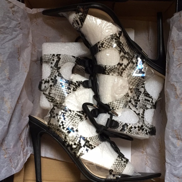 🔥⚡️Snake Lace Up Heels 👠✨💥 - Picture 5 of 6